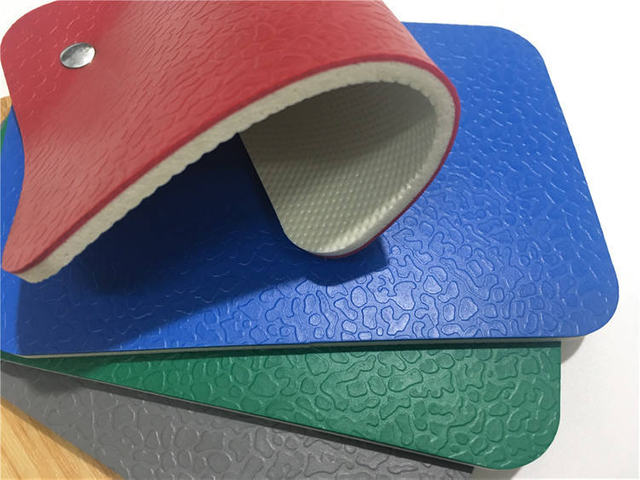 Roll Vinyl PVC Sports Flooring Adhesive за закрит футбол