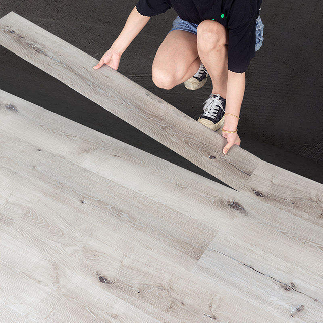 Factory Direct Sale Soundproof 100% Waterproof Piso Vinilico Click Flooring 4mm Interlock Click Lvt Spc Flooring